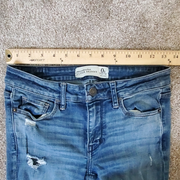 Abercrombie and Fitch Super Skinny Jeans - Picture 6 of 7